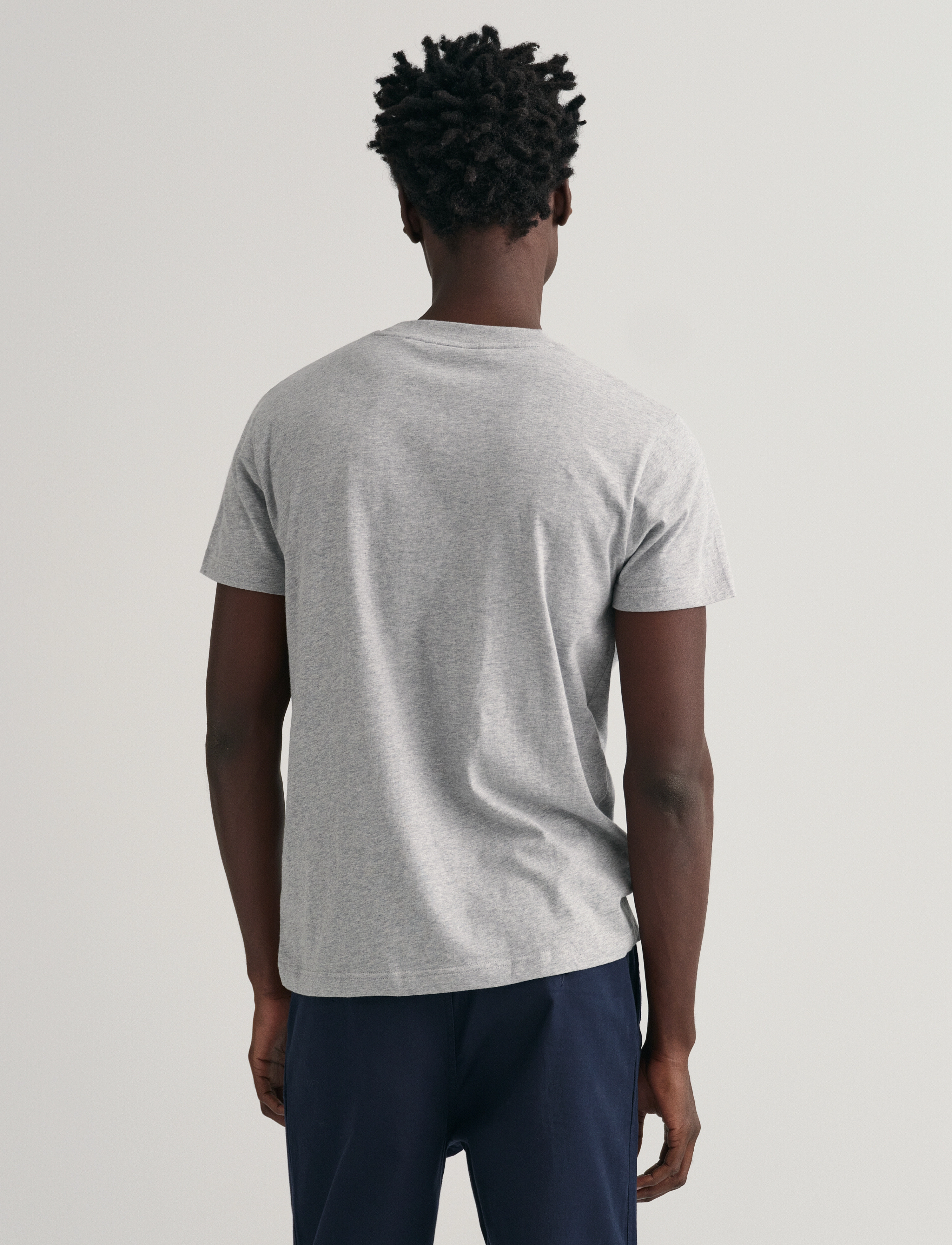 Gant - REG TONAL SHIELD SS T-SHIRT - kortærmede t-shirts - grey melange - 3