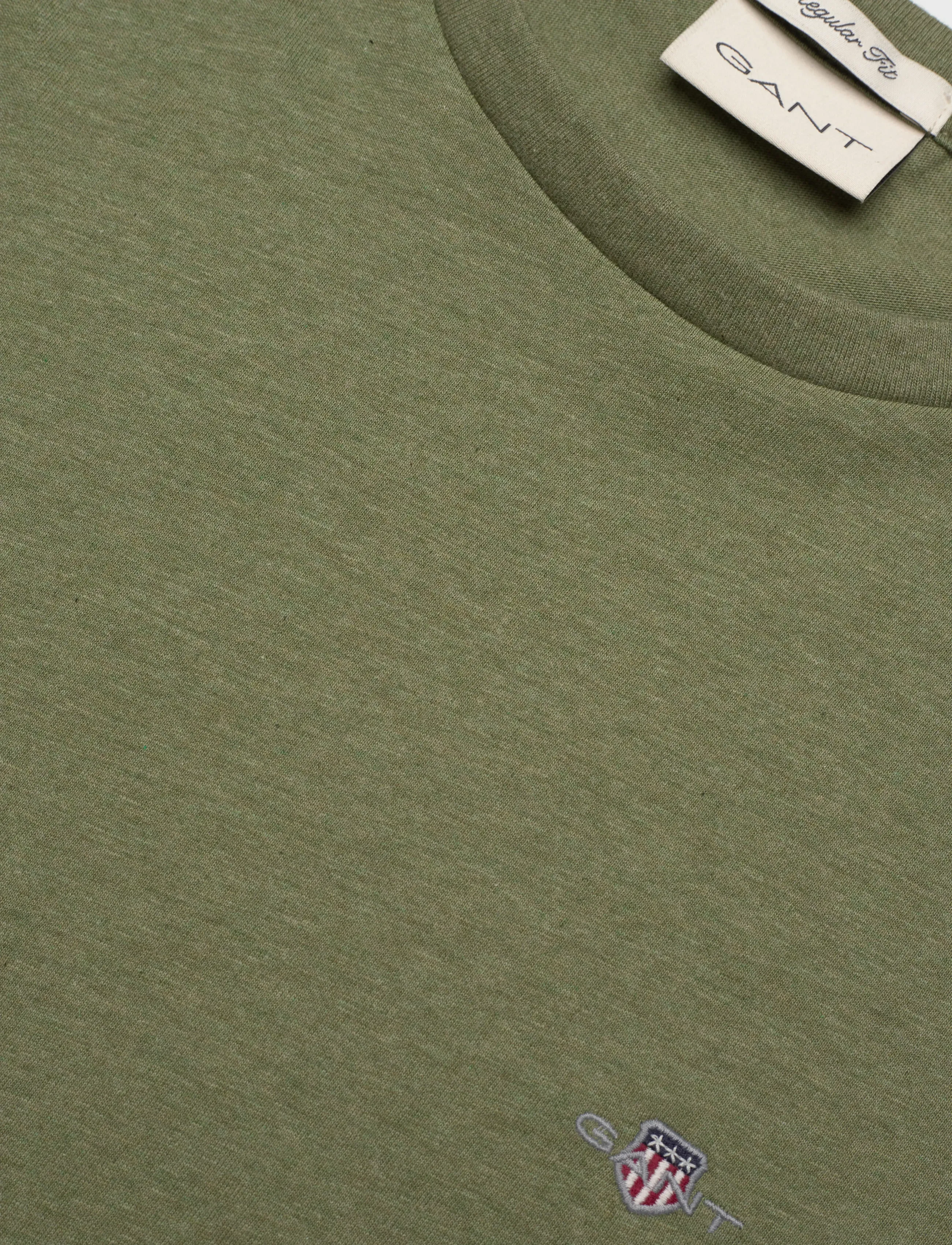 Gant - REG SHIELD SS T-SHIRT - kurzärmelig - dark cactus melange - 5
