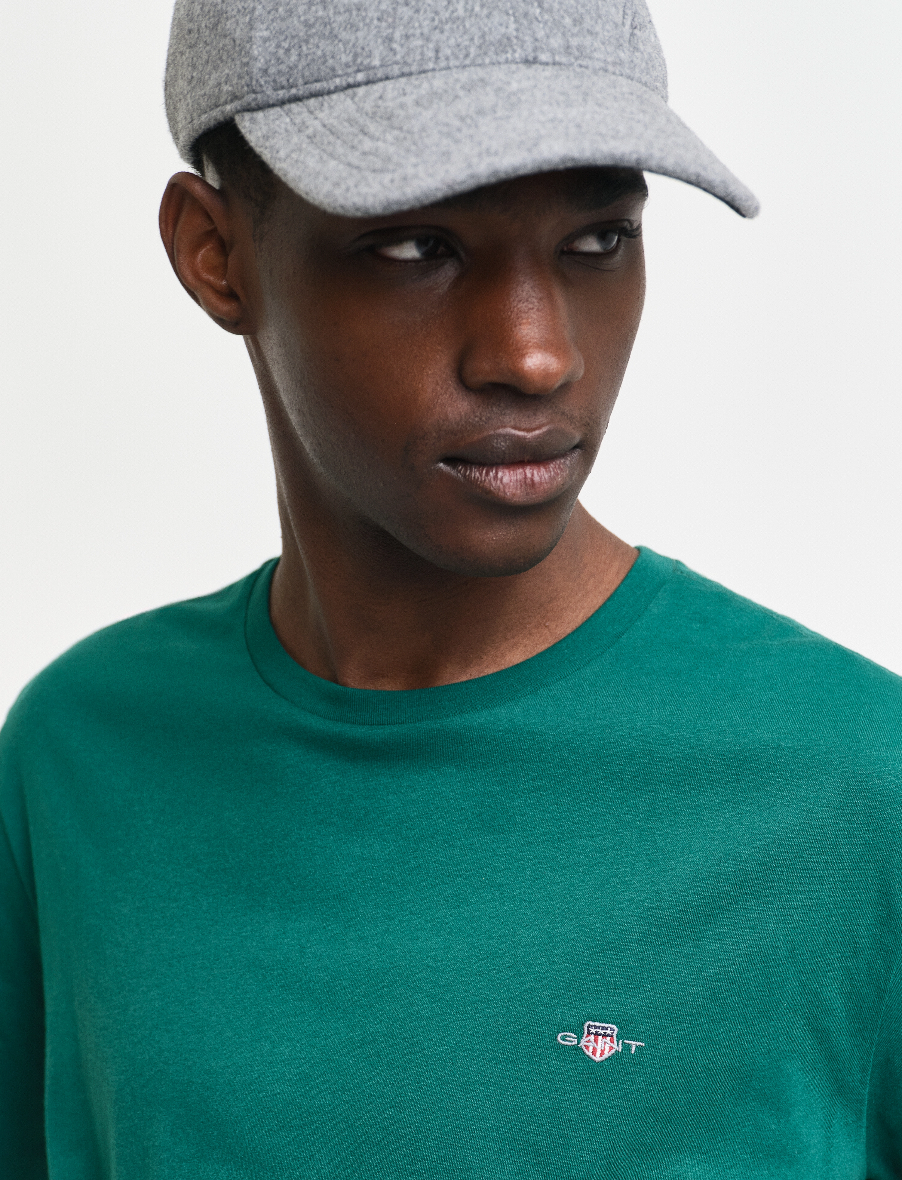 Gant - Shield T-Shirt - tavalised t-särgid - deep forest green - 4