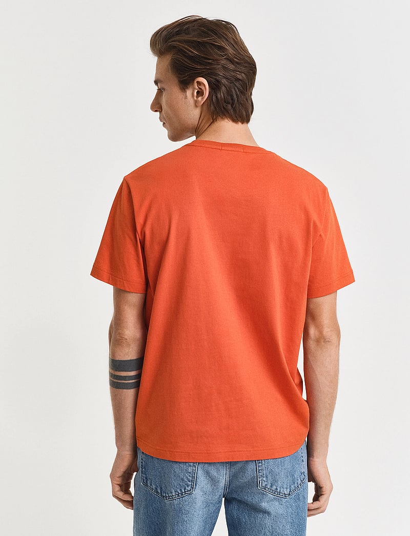 GANT - REG SHIELD SS T-SHIRT - kortärmade t-shirts - deep orange - 3