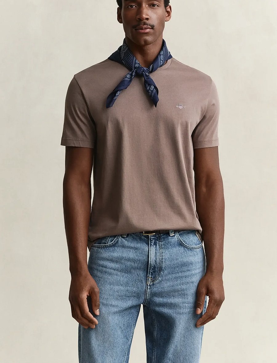 Gant - Shield T-Shirt - kurzärmelige t-shirts - faded taupe - 0