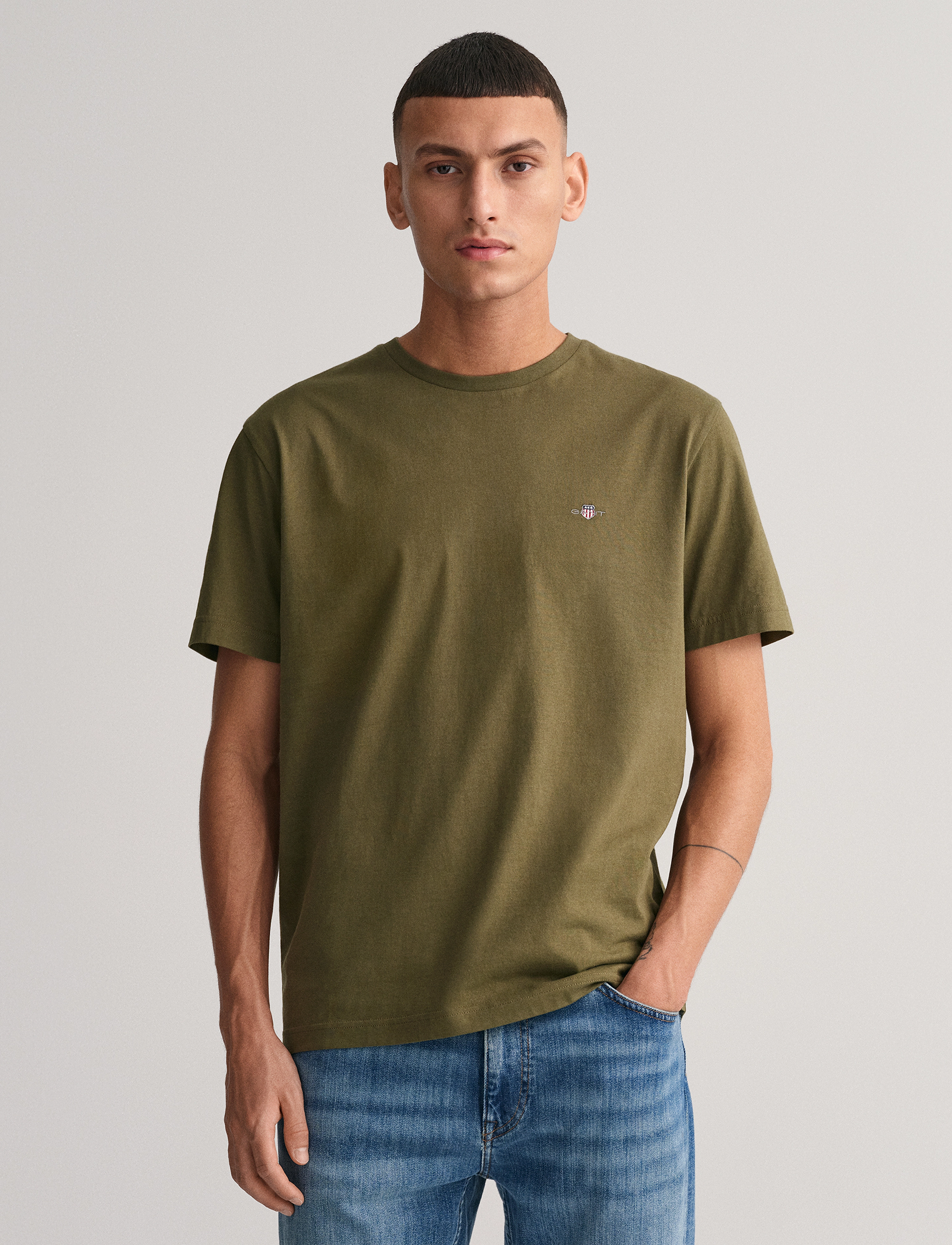 GANT REG SHIELD SS T-SHIRT - T-shirts - JUNIPER GREEN / khaki/green