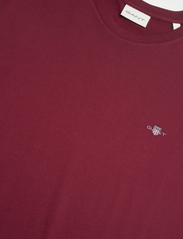 GANT - REG SHIELD SS T-SHIRT - basic t-shirts - plumped red - 2