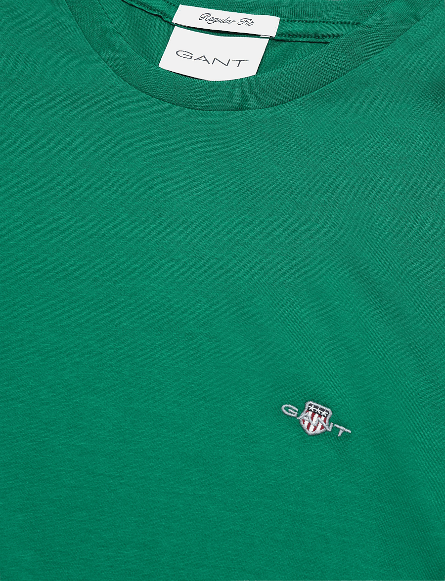 Gant - REG SHIELD SS T-SHIRT - short-sleeved t-shirts - wild green - 5