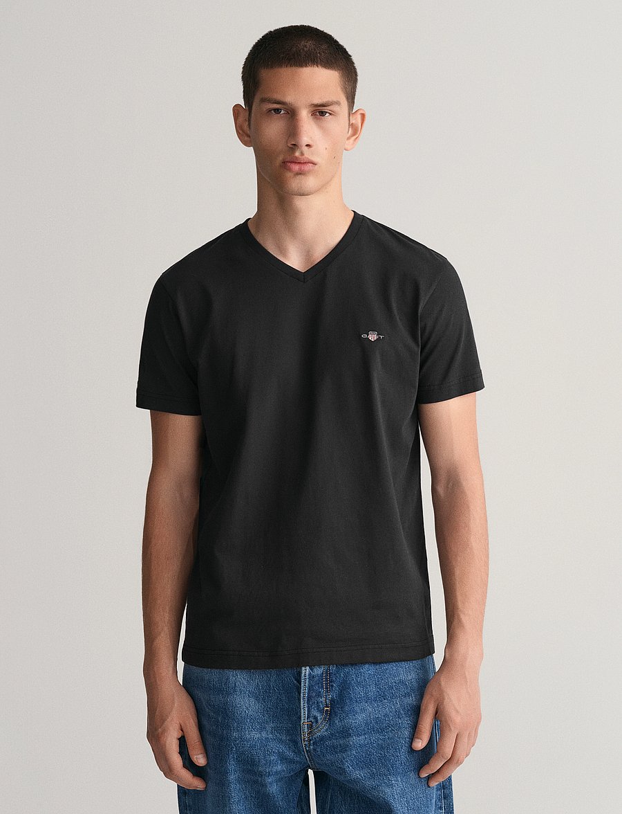 Gant - SLIM SHIELD V-NECK T-SHIRT - t-shirts med v-hals - black - 0