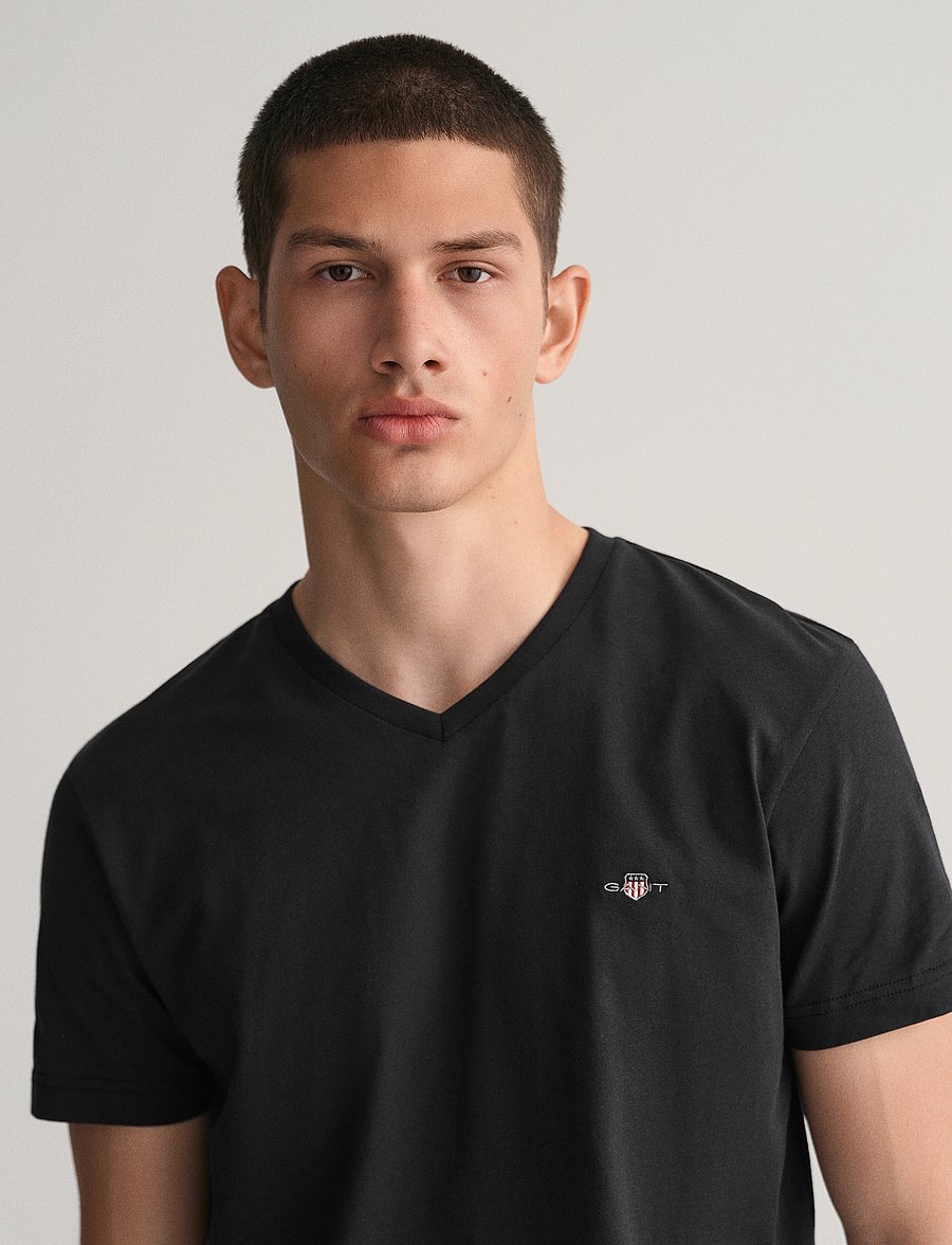 Gant - SLIM SHIELD V-NECK T-SHIRT - t-shirts med v-hals - black - 4