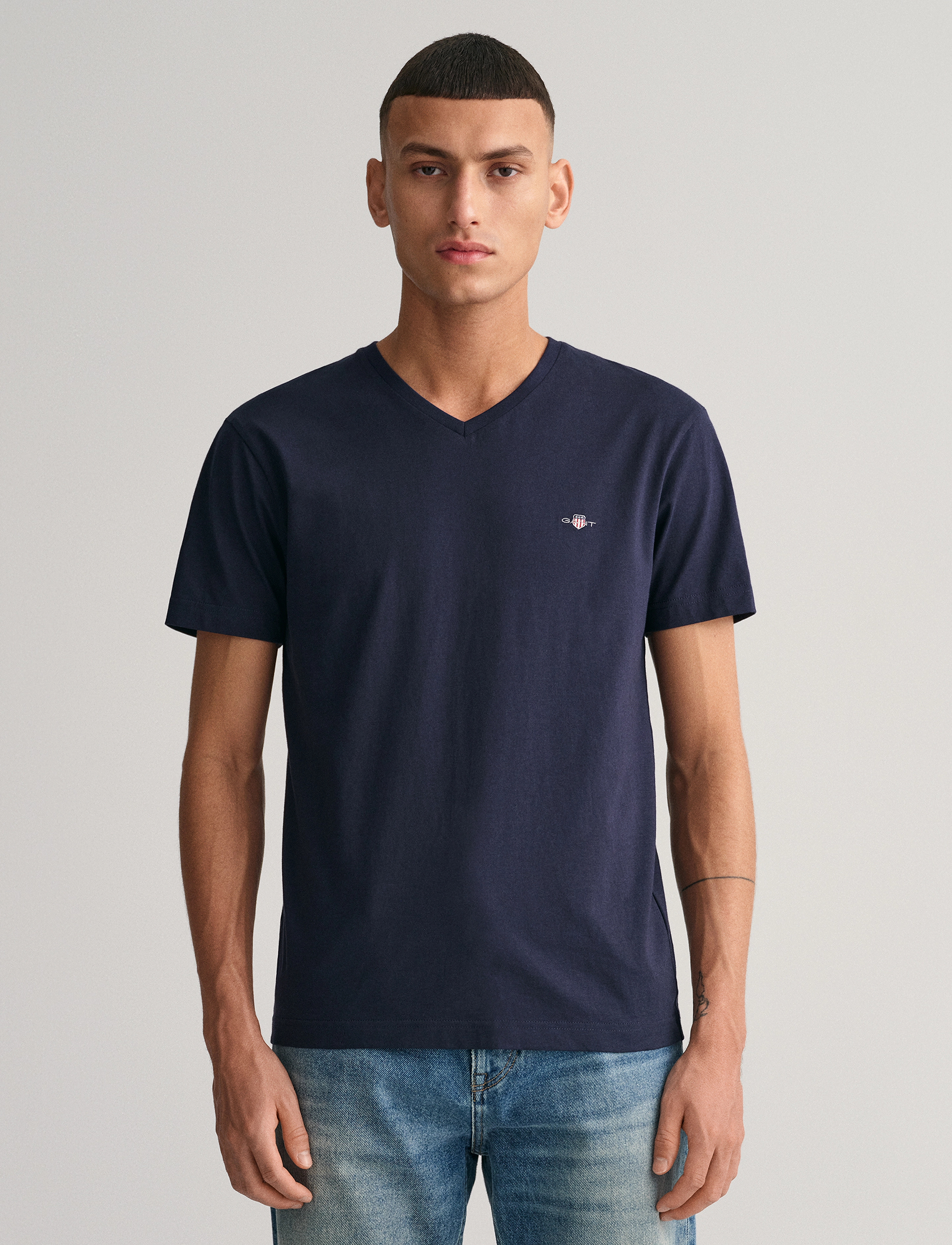 Gant Slim Shield V-Neck T-Shirt, M, T-shirts, Marineblau - Short-sleeved, Männerswear