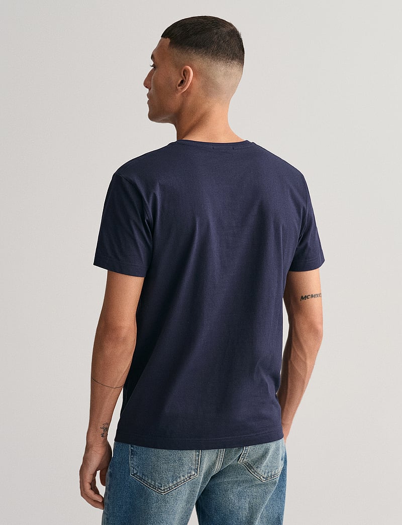 GANT - SLIM SHIELD V-NECK T-SHIRT - v-ringade t-shirts - evening blue - 3