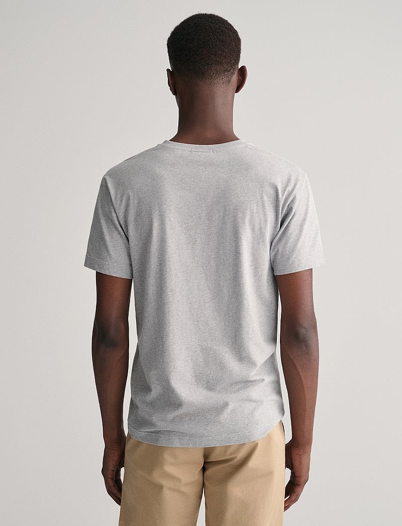 GANT - SLIM SHIELD V-NECK T-SHIRT - v-ringade t-shirts - grey melange - 3