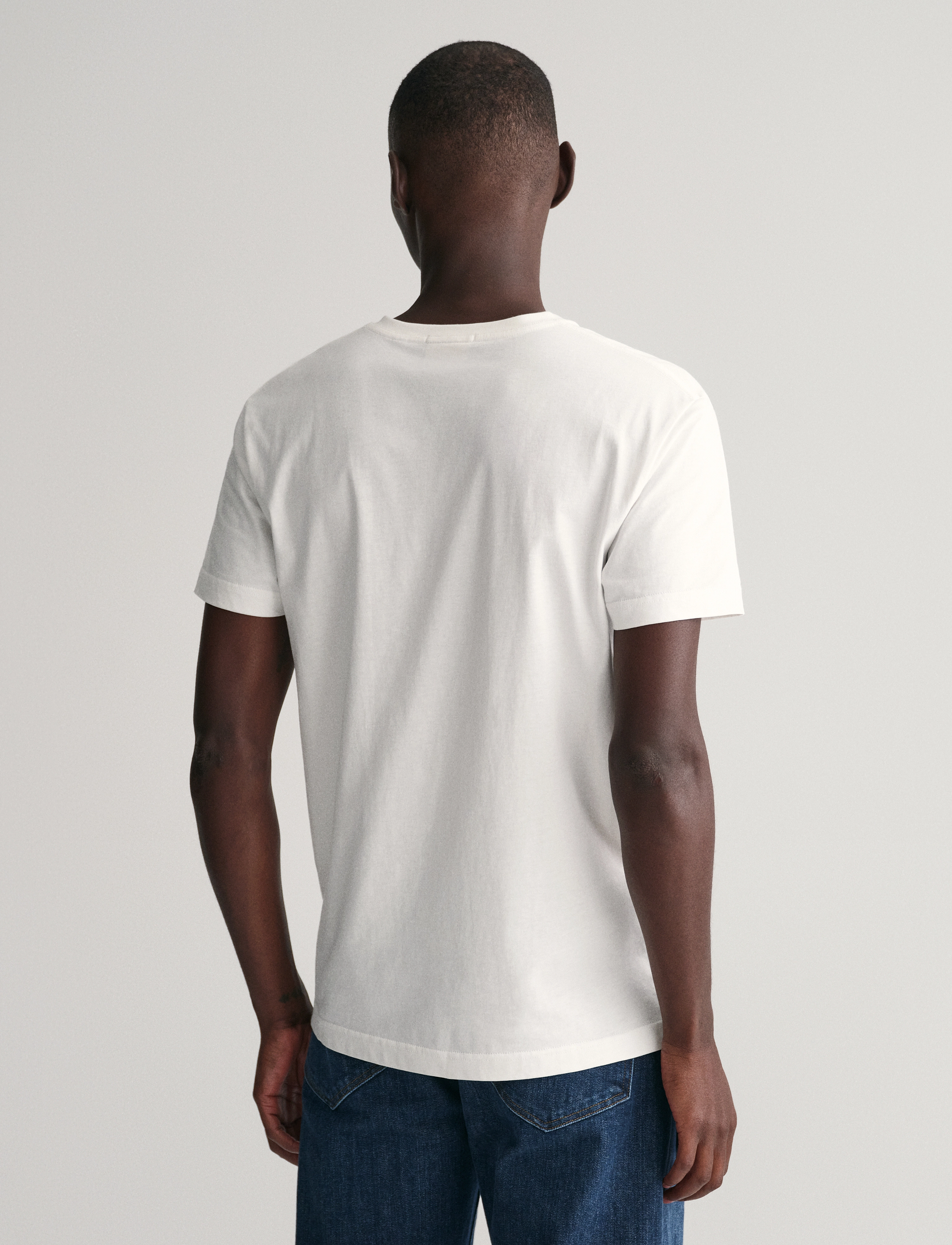 Gant - SLIM SHIELD V-NECK T-SHIRT - t-shirts med v-hals - white - 3