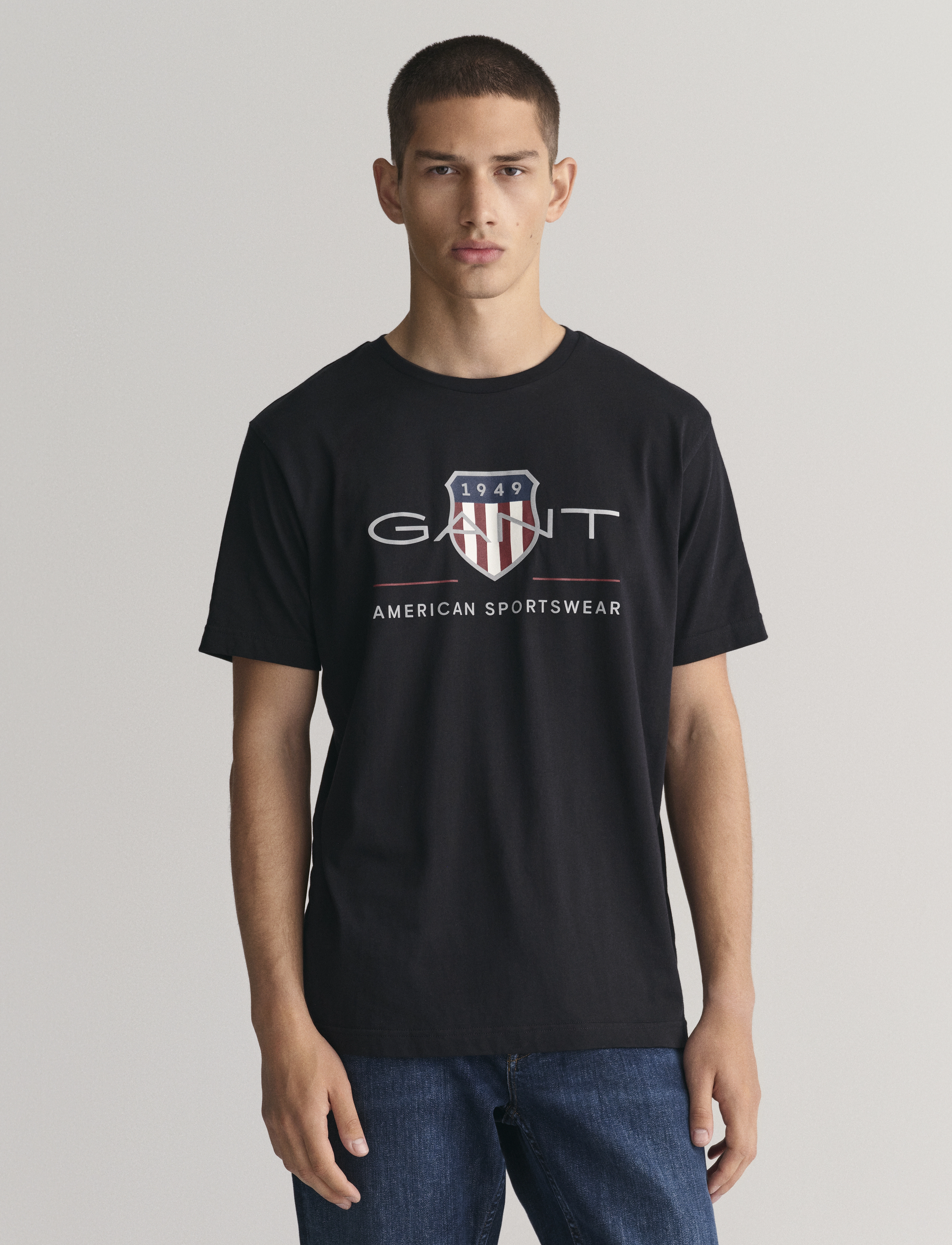 Gant REG ARCHIVE SHIELD SS T-SHIRT - Gant - BLACK / black
