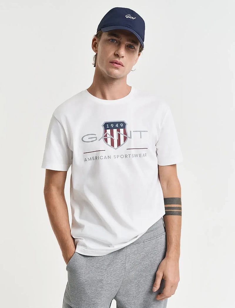 GANT - REG ARCHIVE SHIELD SS T-SHIRT - lühikeste varrukatega t-särgid - white - 4