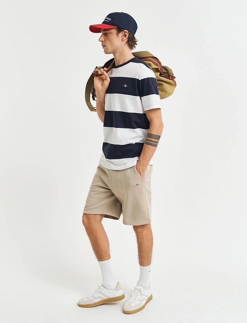 GANT - BAR STRIPE SS T-SHIRT - kurzärmelig - eggshell - 5