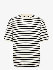 GANT - STRIPED TEXTURED SS T-SHIRT - short-sleeved t-shirts - cream - 0