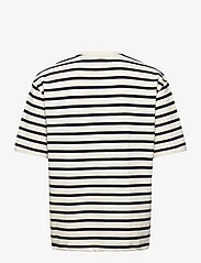 GANT - STRIPED TEXTURED SS T-SHIRT - short-sleeved t-shirts - cream - 1