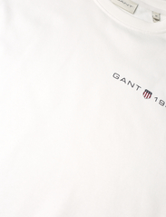 GANT - PRINTED GRAPHIC C-NECK SWEAT - sweatshirts - eggshell - 2