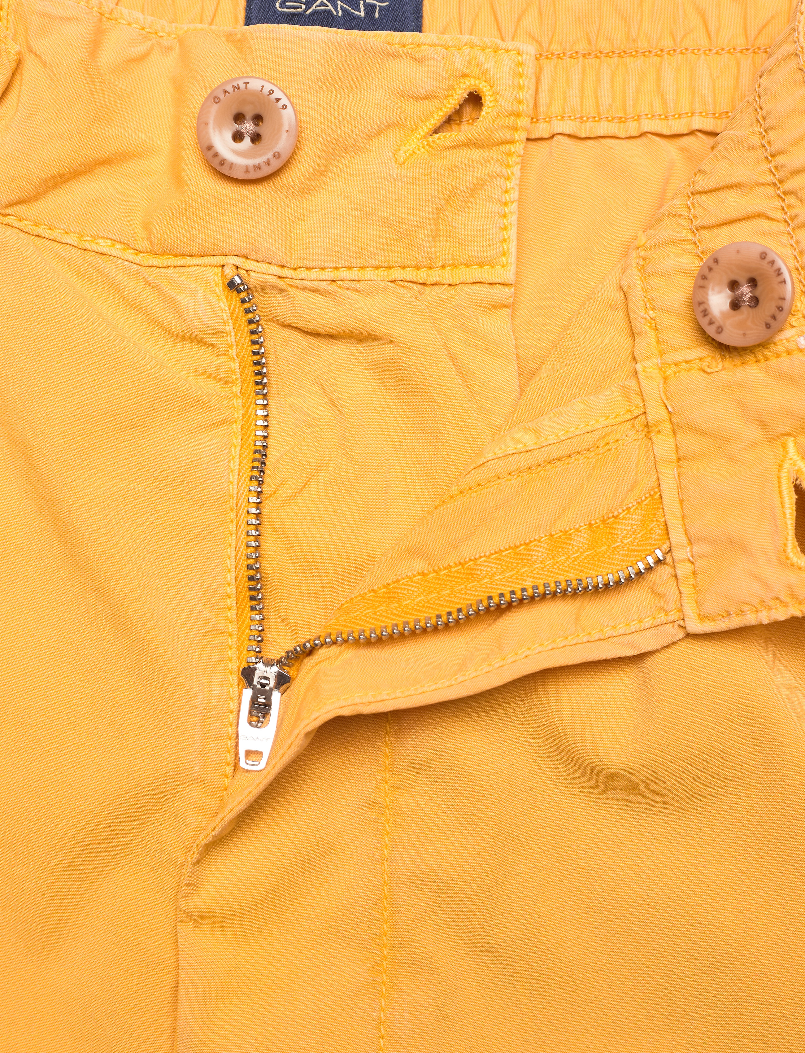 Gant - D1. OVERSIZED COTTON DS SHORTS - casual shorts - gold yellow - 3