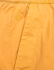 GANT - D1. OVERSIZED COTTON DS SHORTS - kasdienio stiliaus šortai - gold yellow - 2