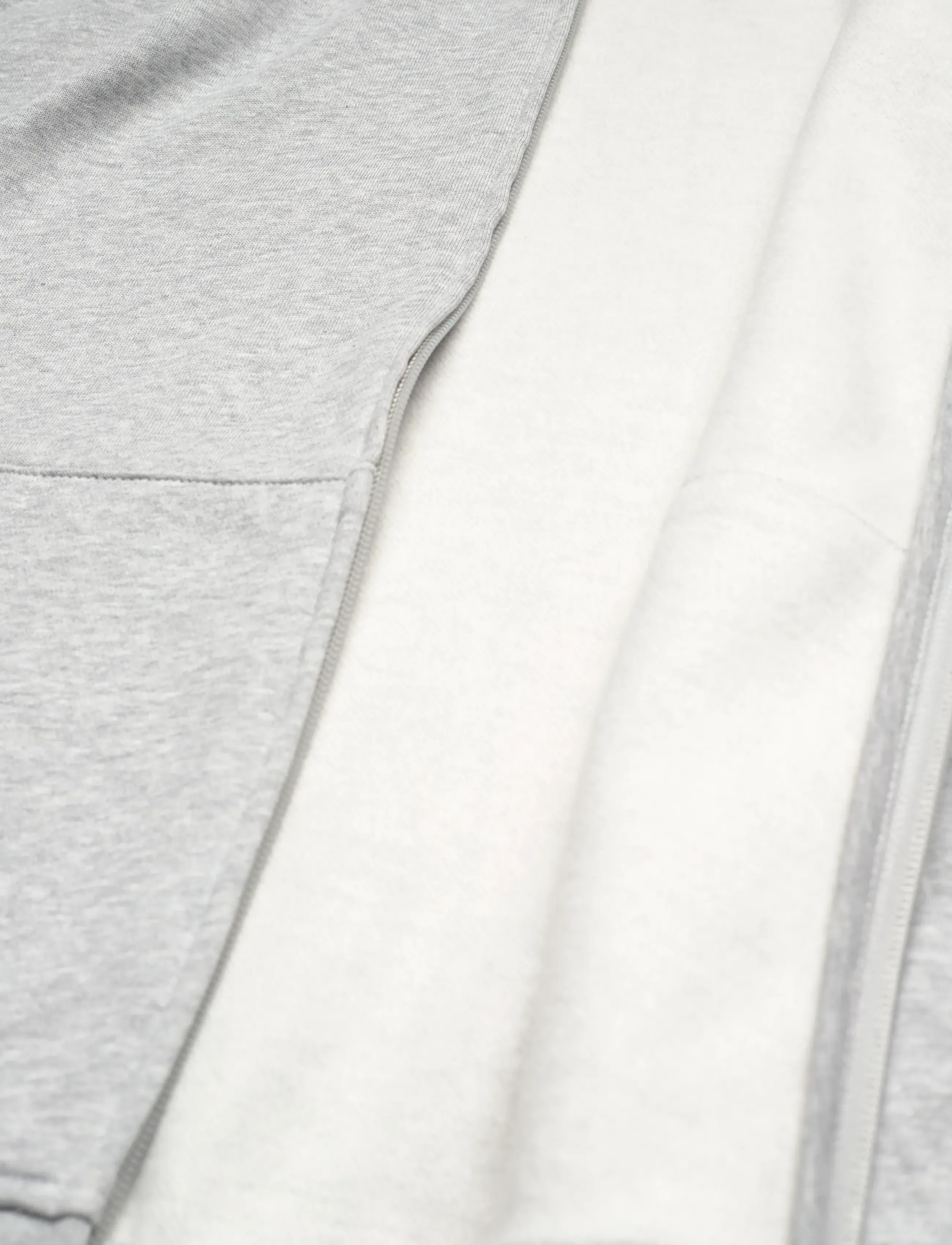 Gant - SHIELD LOGO ZIP HOODIE - sweatshirts - light grey melange - 4