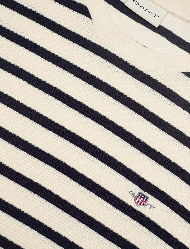 GANT - WAFFLE STRIPE SS T-SHIRT - short-sleeved t-shirts - cream - 2