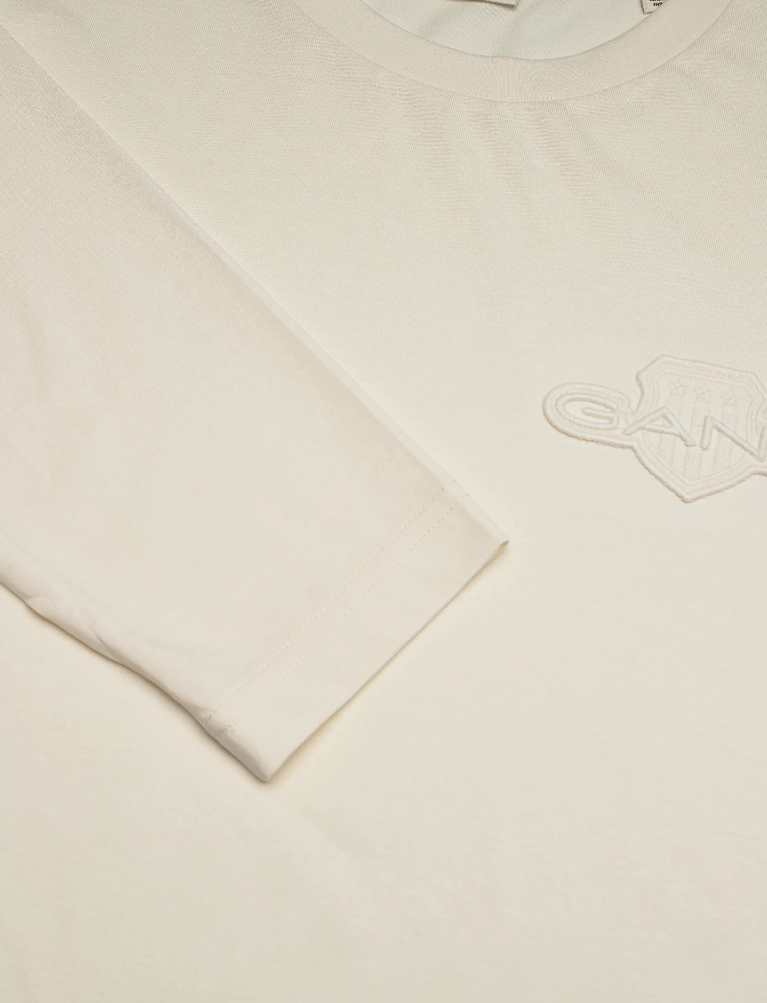 Gant - REG TONAL SHIELD LS T-SHIRT - langærmede t-shirts - cream - 2