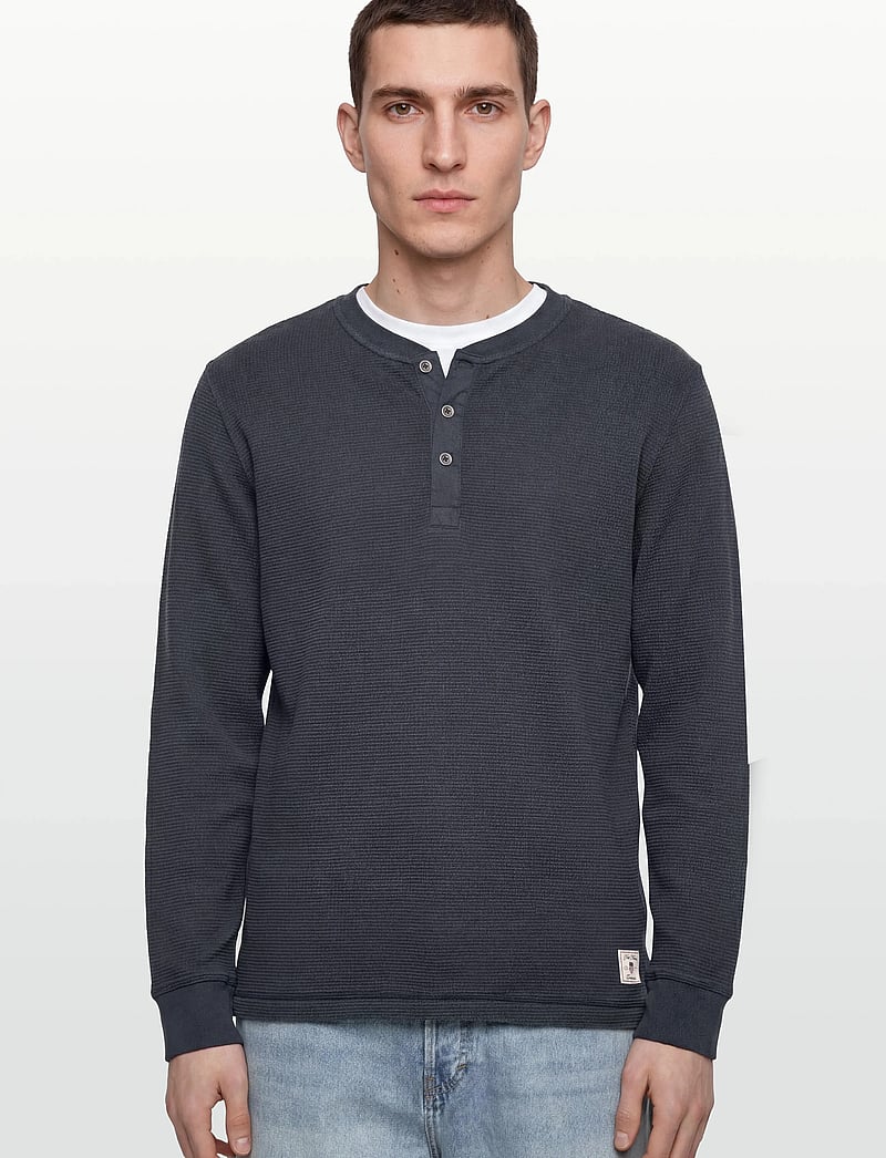 Gant - WASHED WAFFLE HENLEY - langærmede t-shirts - evening blue - 3