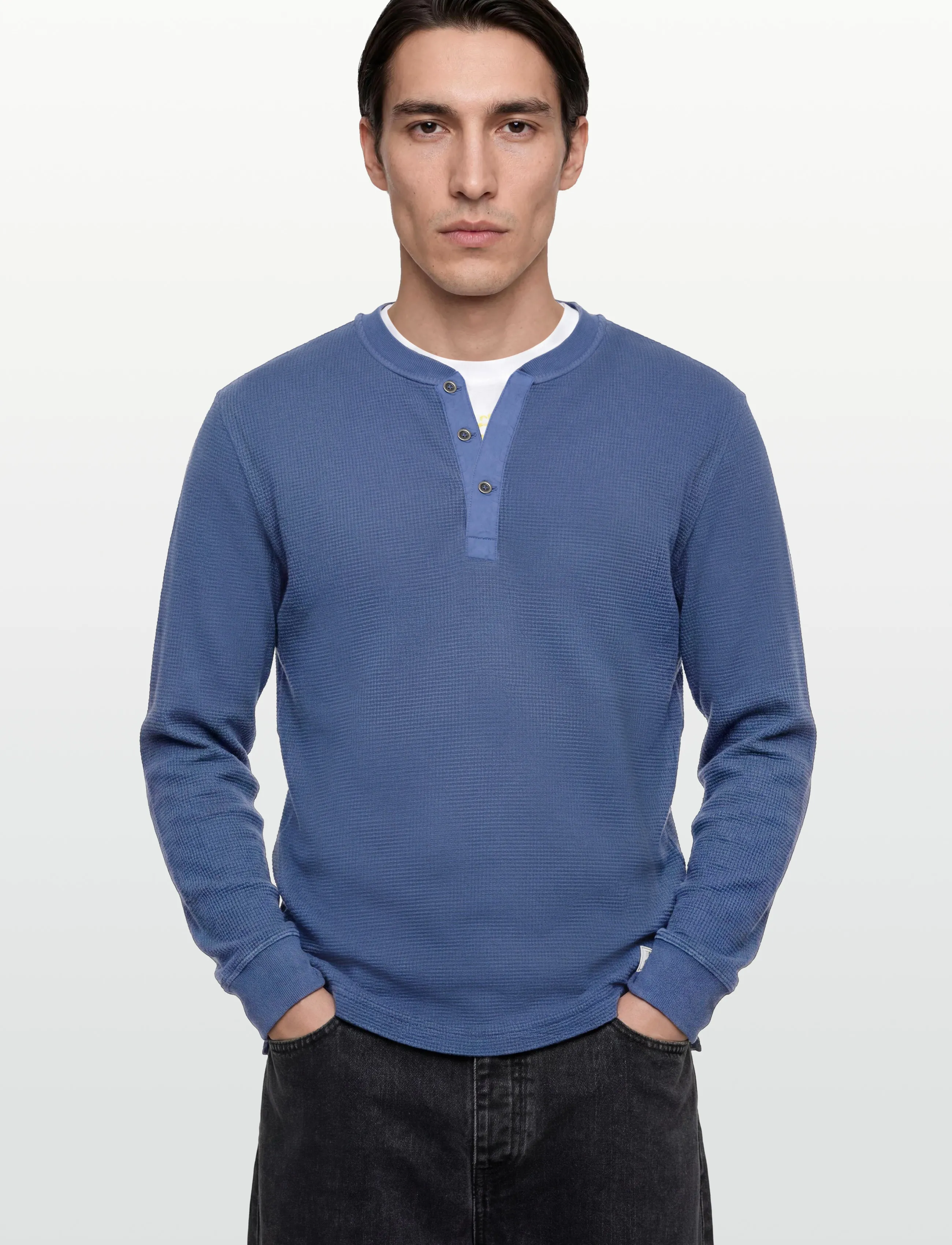 Gant Washed Waffle Henley långärmade t-shirts herr – bild 2