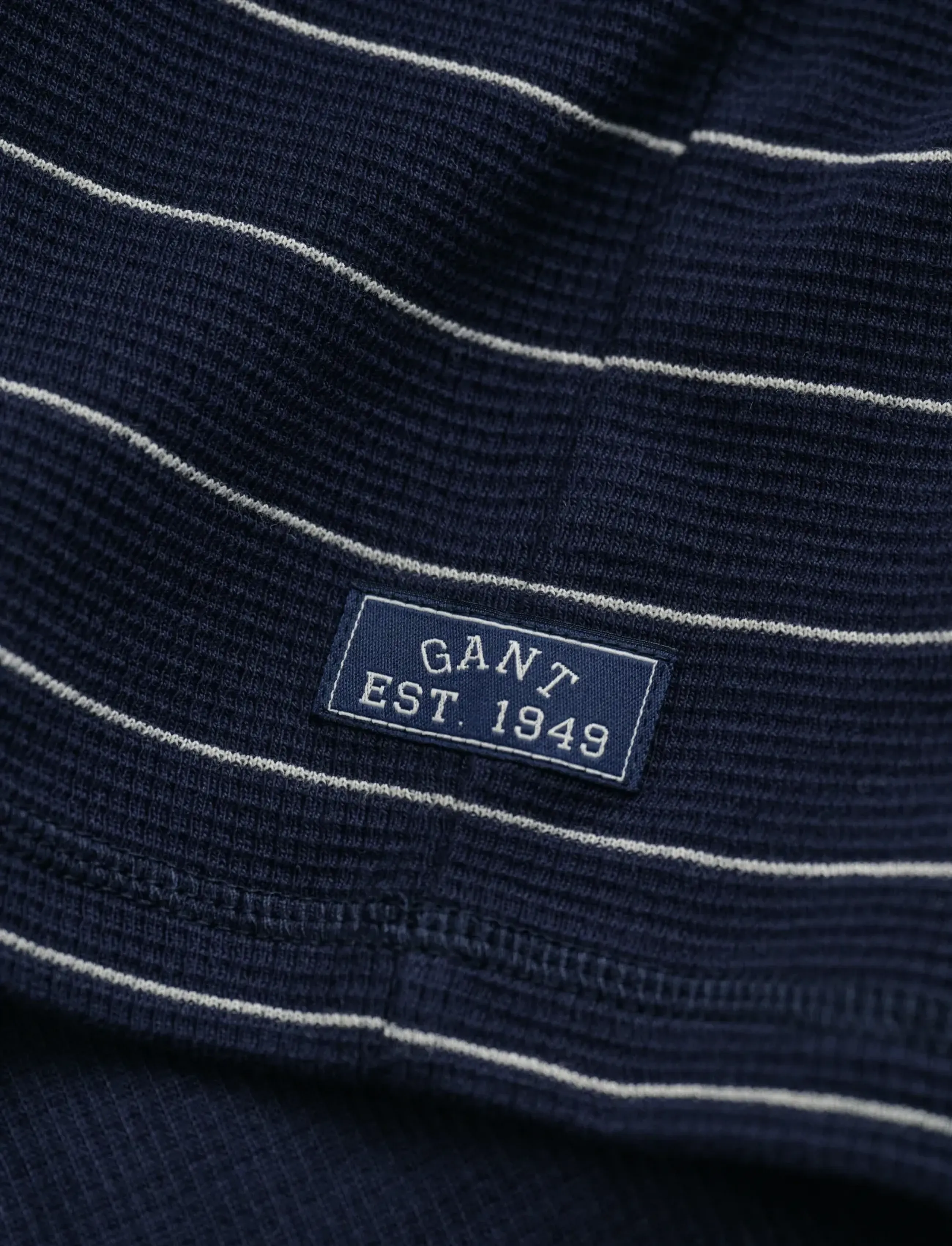 Gant - MICRO TEXTURE STRIPED C-NECK - langärmelige t-shirts - evening blue - 1