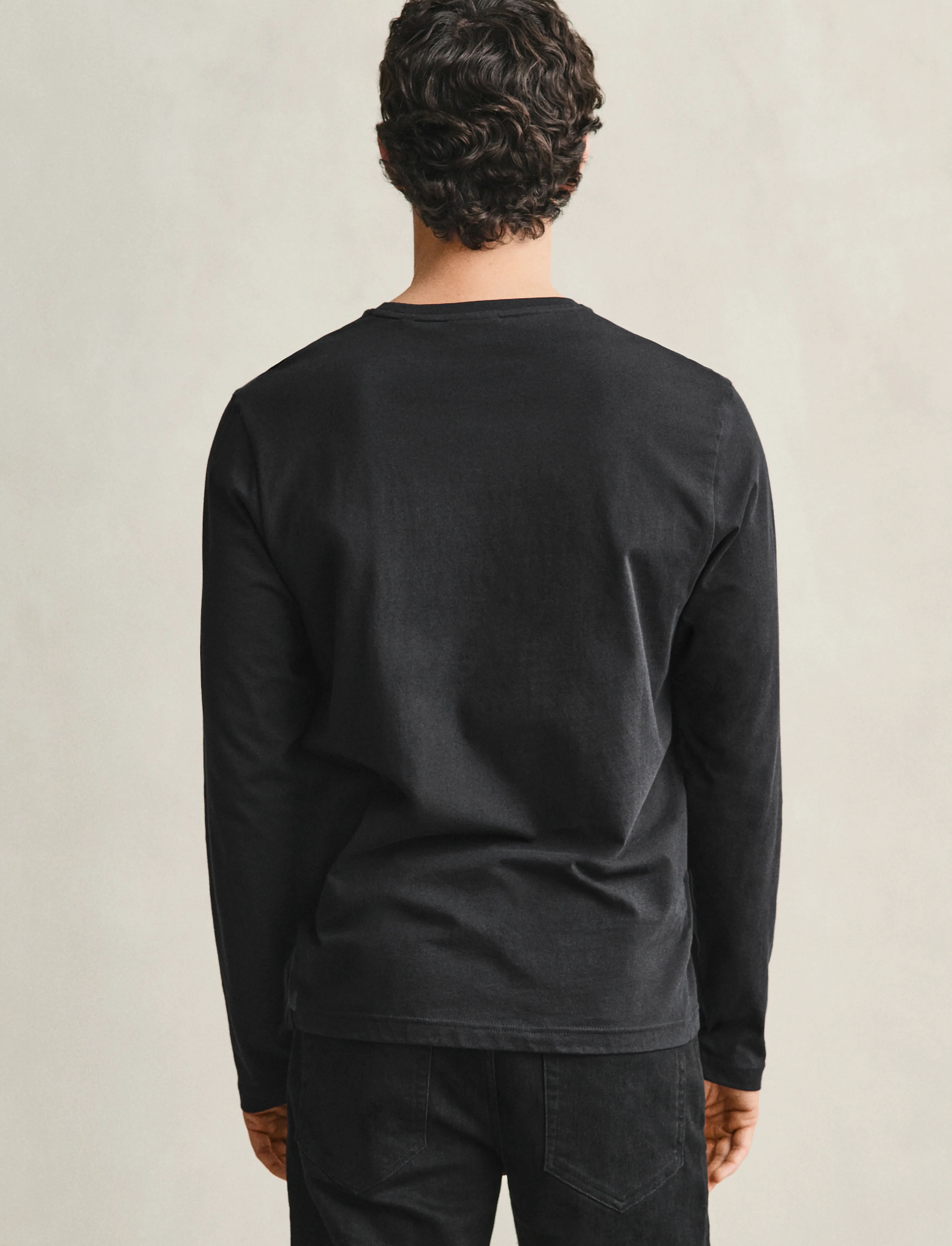Gant - REG SHIELD LS T-SHIRT - premium styles - black - 3