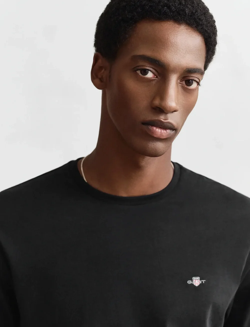 GANT - REG SHIELD LS T-SHIRT - långärmade t-shirts - black - 4