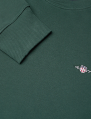 GANT - REG SHIELD C-NECK SWEAT - sweatshirts - tartan green - 2