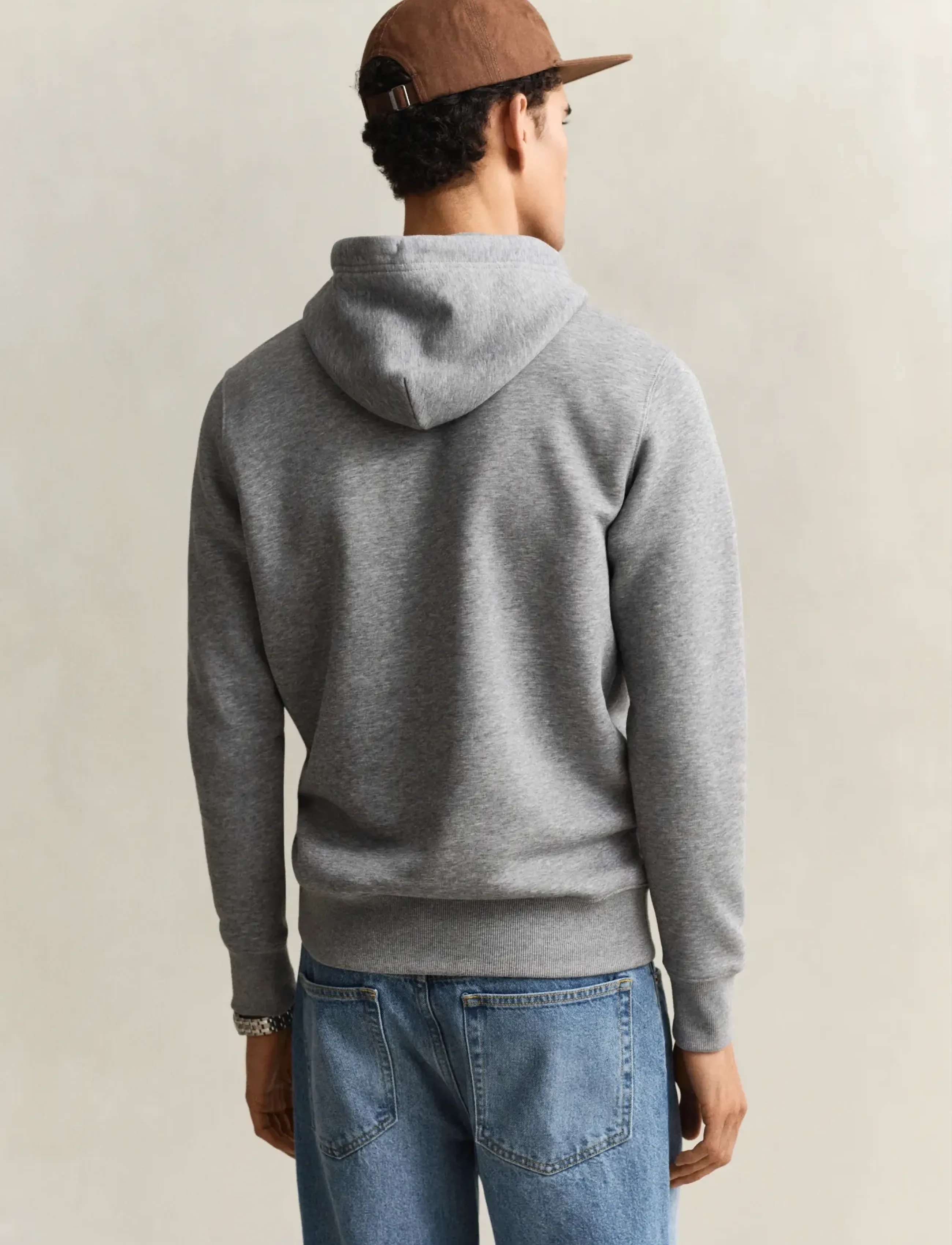 Sweatshirt med huva och grå sköld 4