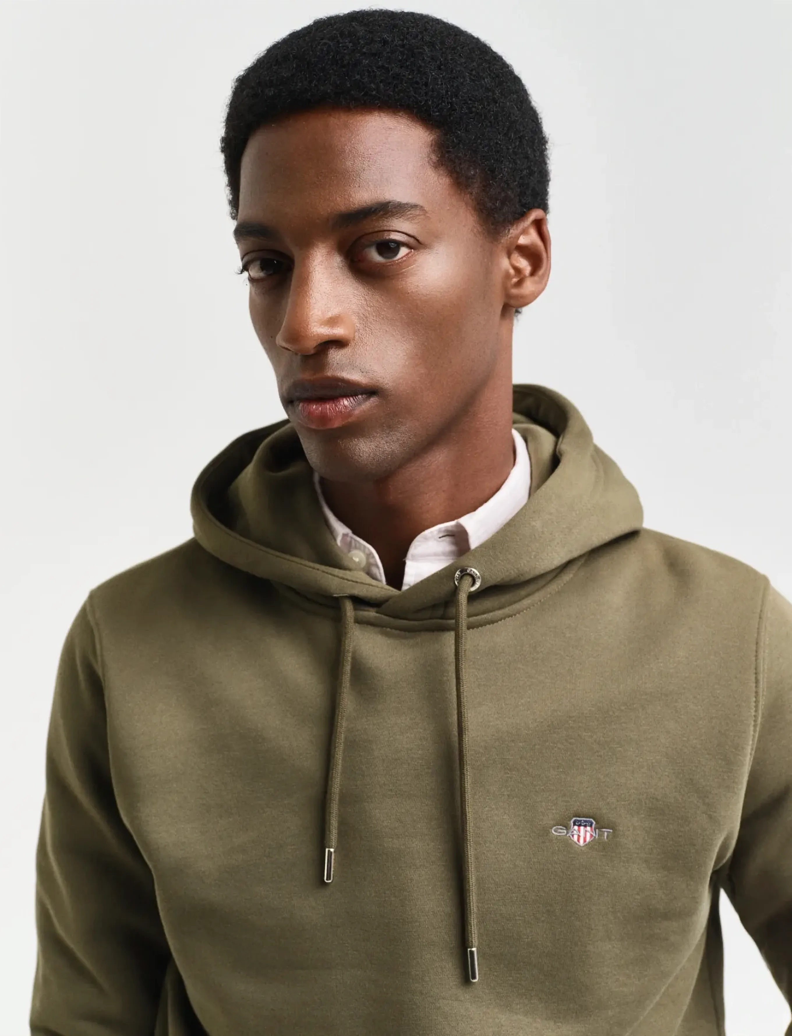 Gant - REG SHIELD HOODIE - sweatshirts - juniper green - 4