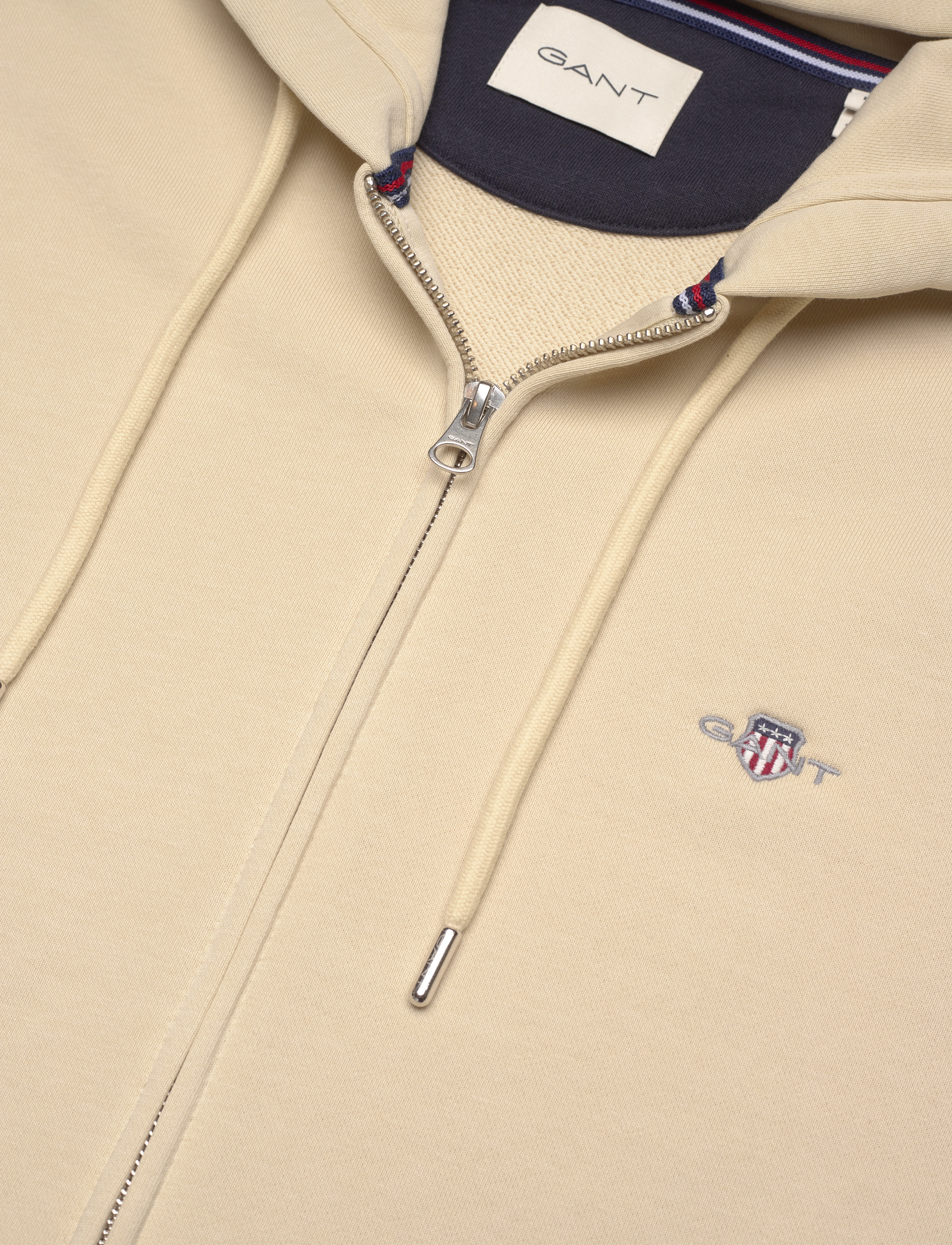 Gant - REG SHIELD FULL ZIP HOODIE - sweatshirts - silky beige - 2