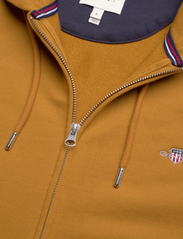 GANT - REG SHIELD FULL ZIP HOODIE - hoodies - warm brown - 2