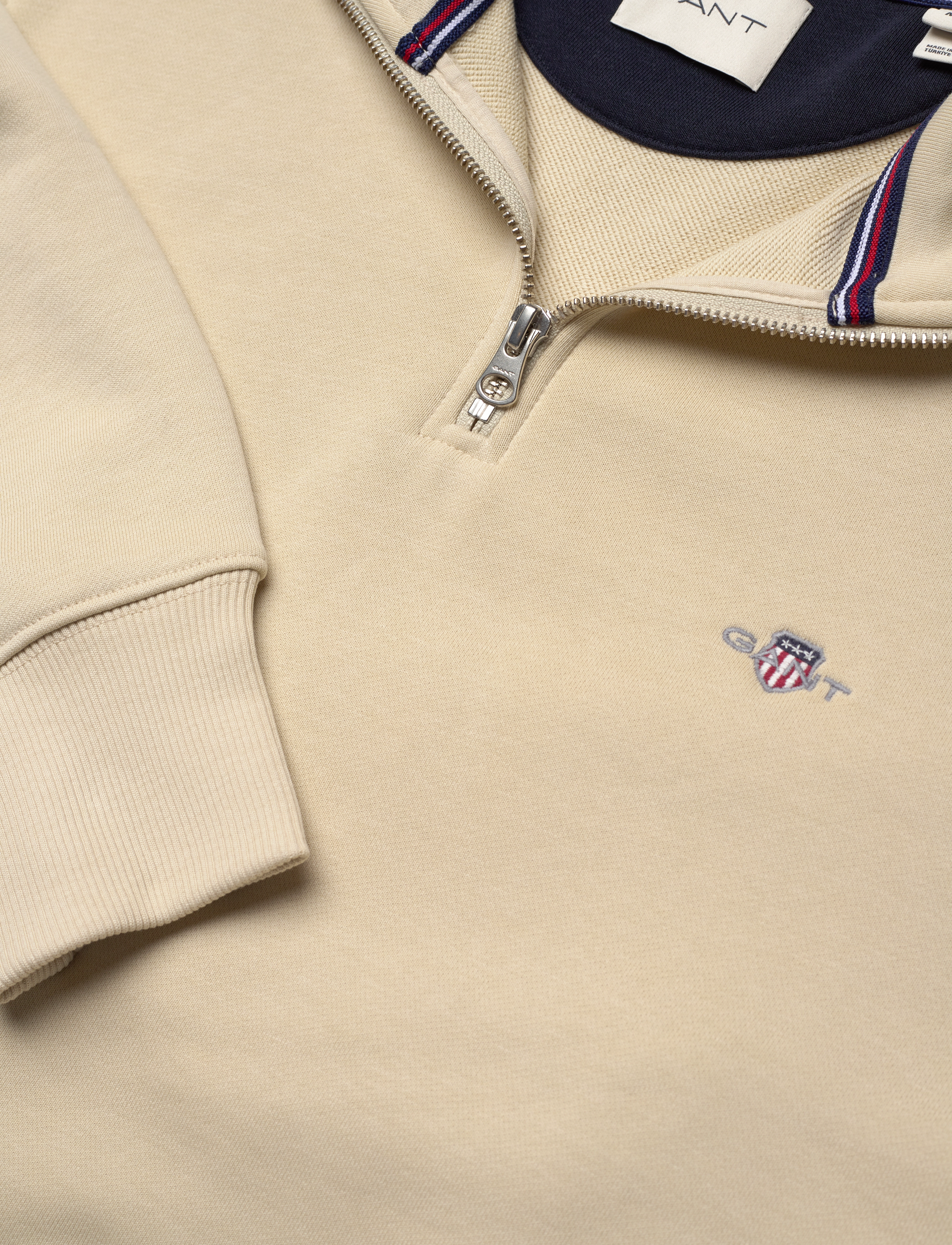 Gant - REG SHIELD HALF ZIP SWEAT - sweatshirts - silky beige - 2
