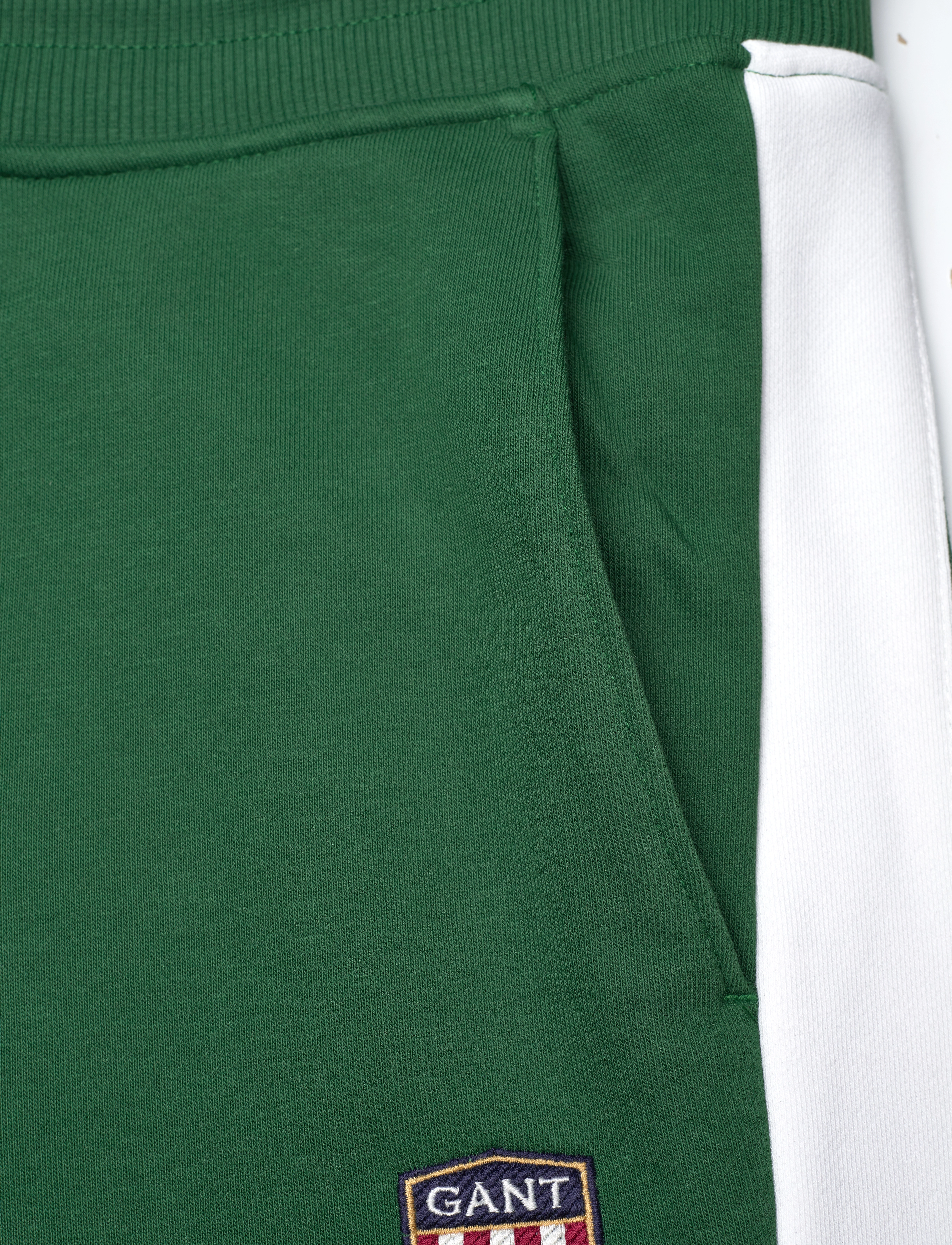 GANT - D1. BANNER SHIELD PANTS - forest green - 4