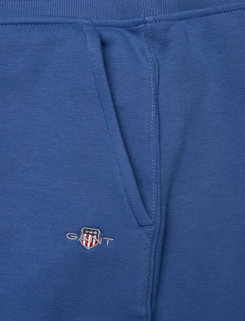 GANT - REG SHIELD SWEATPANTS - shop efter anledning - rich blue - 2