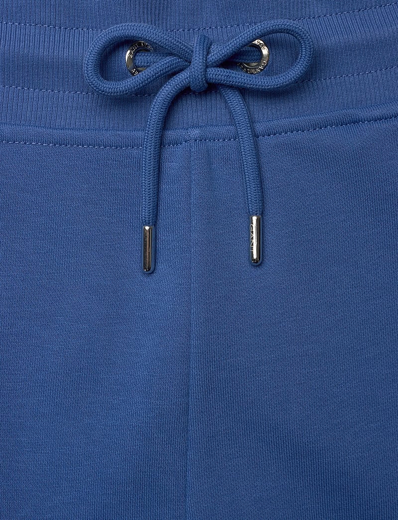 GANT - REG SHIELD SWEATPANTS - shop efter anledning - rich blue - 3