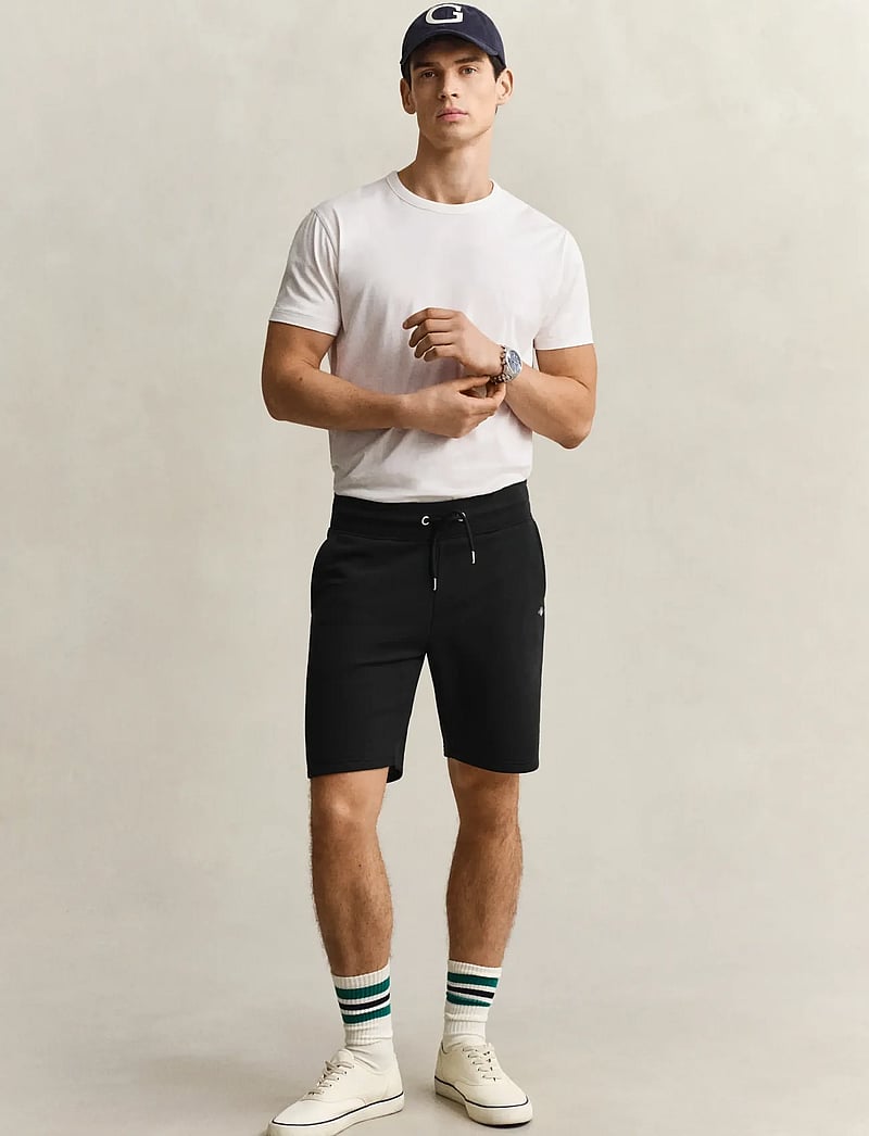 Gant - REG SHIELD SWEAT SHORTS - treninginiai šortai - black - 4