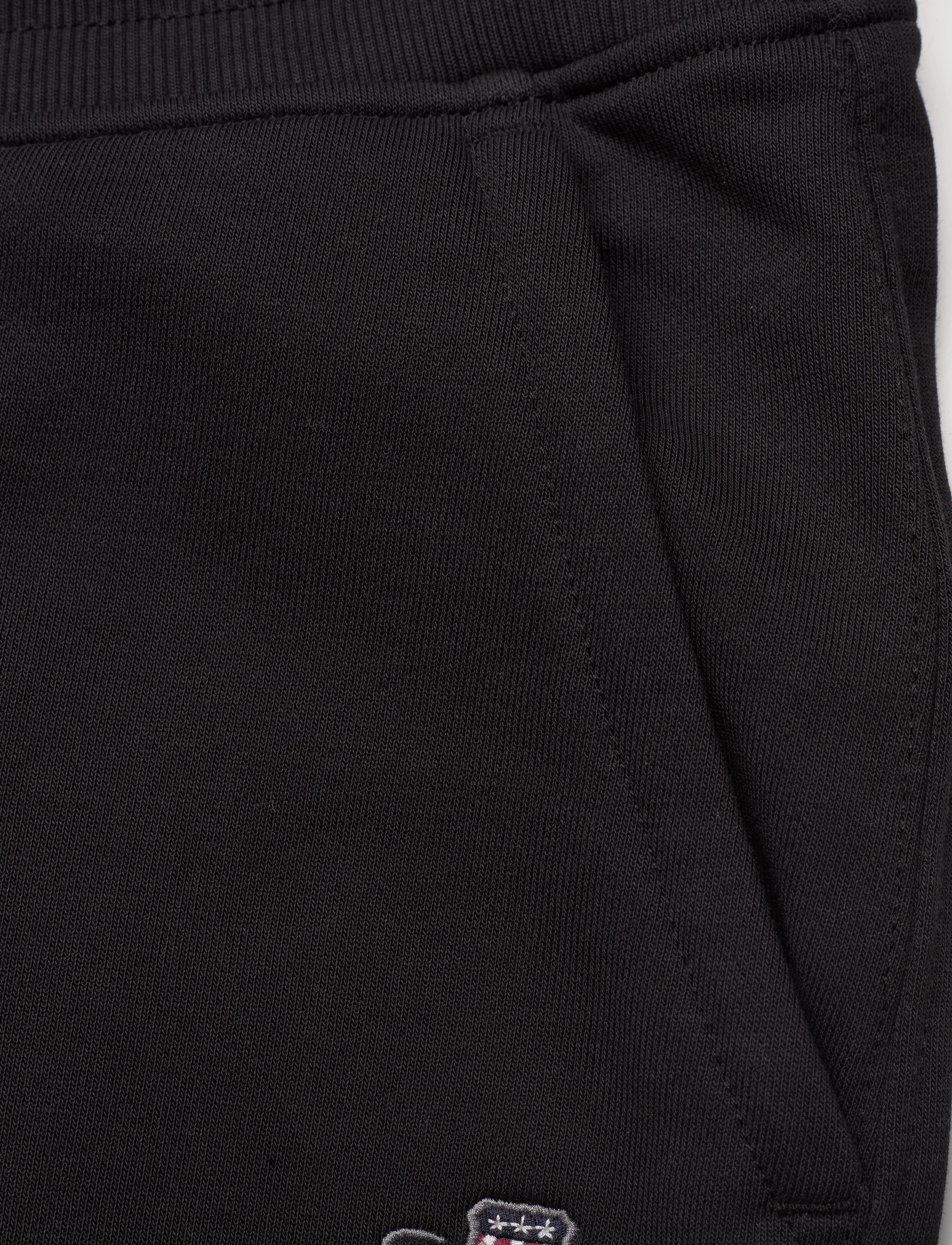 Gant - REG SHIELD SWEAT SHORTS - sweatshorts - black - 5