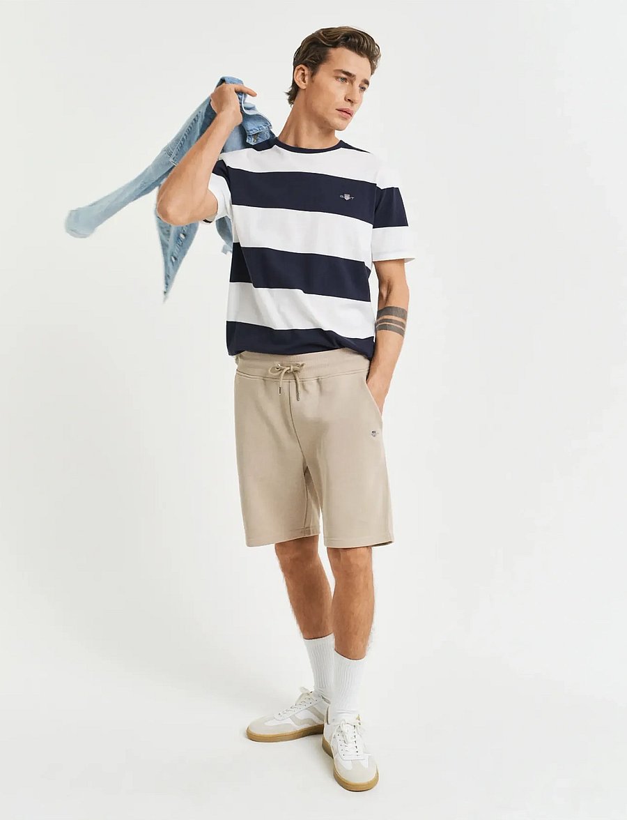 Gant - REG SHIELD SWEAT SHORTS - collegeshortsit - dry sand - 5