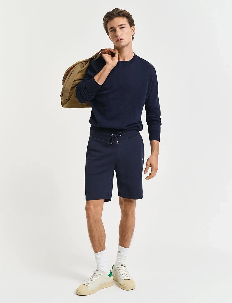 GANT - REG SHIELD SWEAT SHORTS - sporta šorti - evening blue - 5