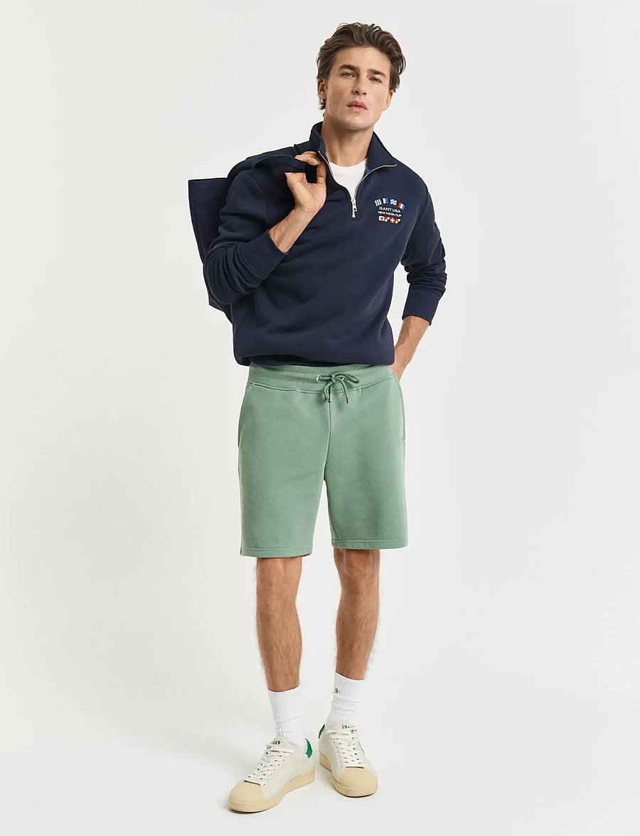 Gant - REG SHIELD SWEAT SHORTS - sweat shorts - kalamata green - 0