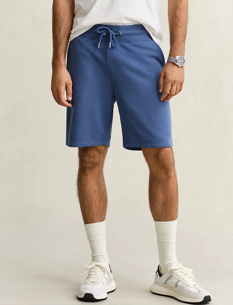 Gant - REG SHIELD SWEAT SHORTS - sweatshorts - vintage blue - 3