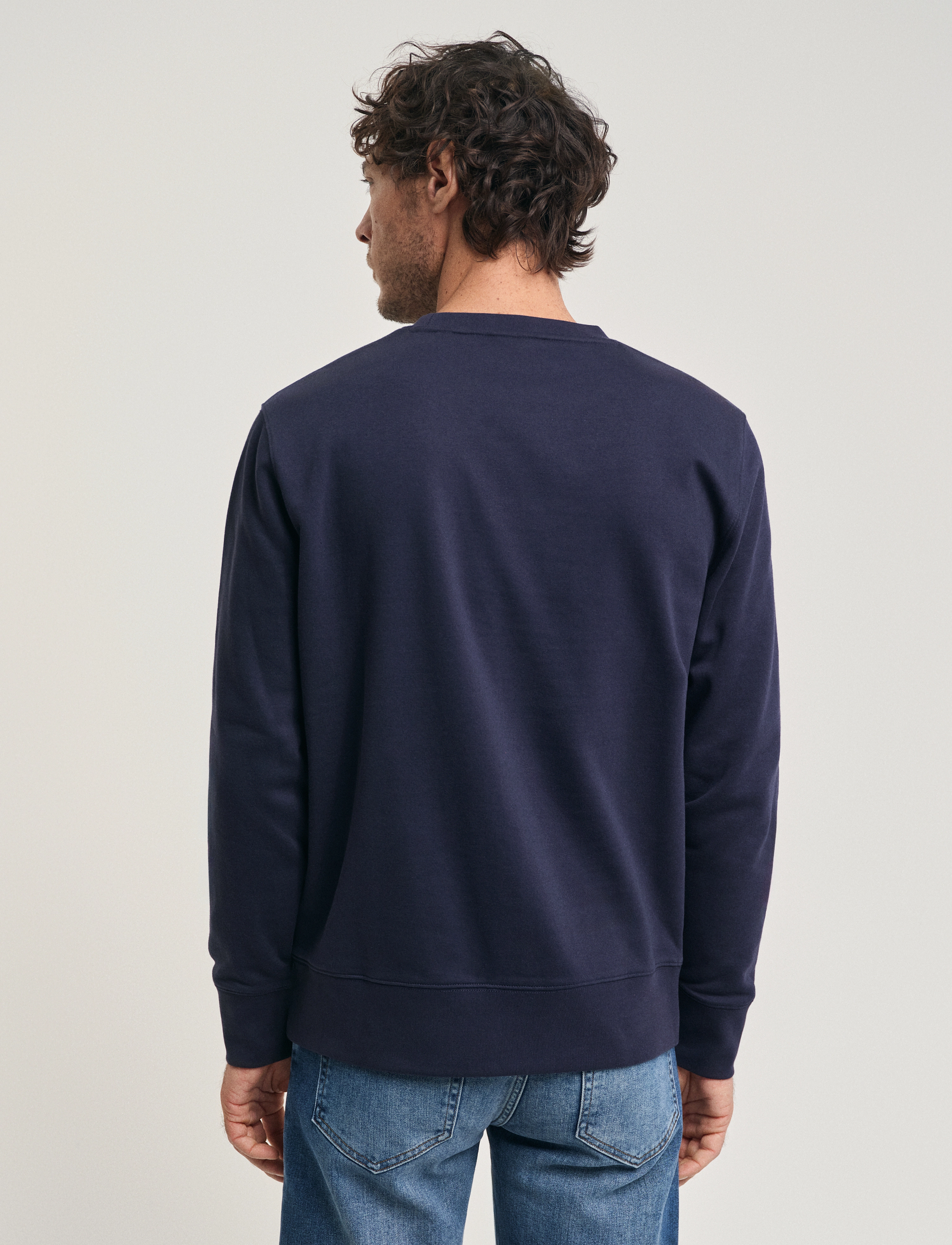 GANT - REG EMB ARCHIVE SHIELD CNECK - evening blue - 3