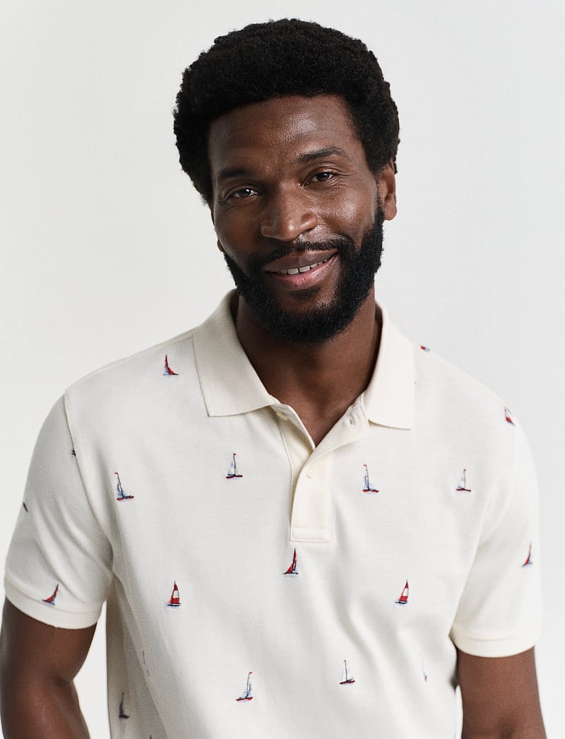 GANT - EMBROIDERED GRAPHIC POLO - kortærmede poloer - cream - 3