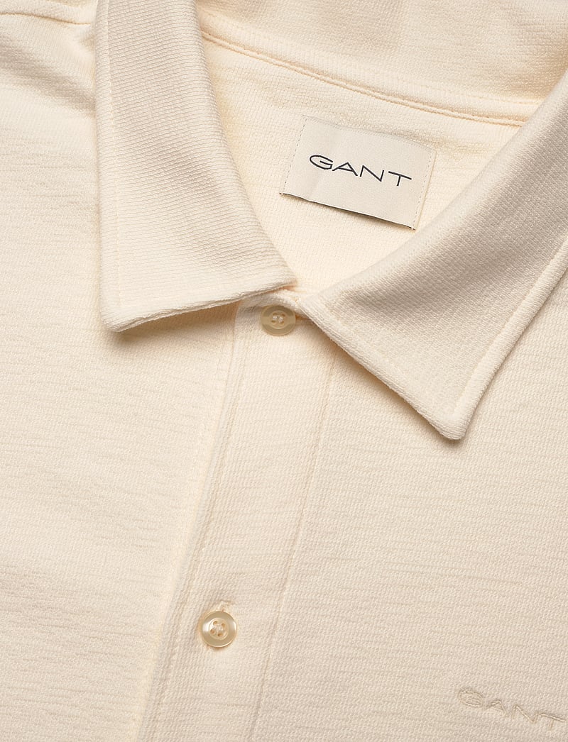 GANT - TEXTURED SS SHIRT - basic skjortor - cream - 2
