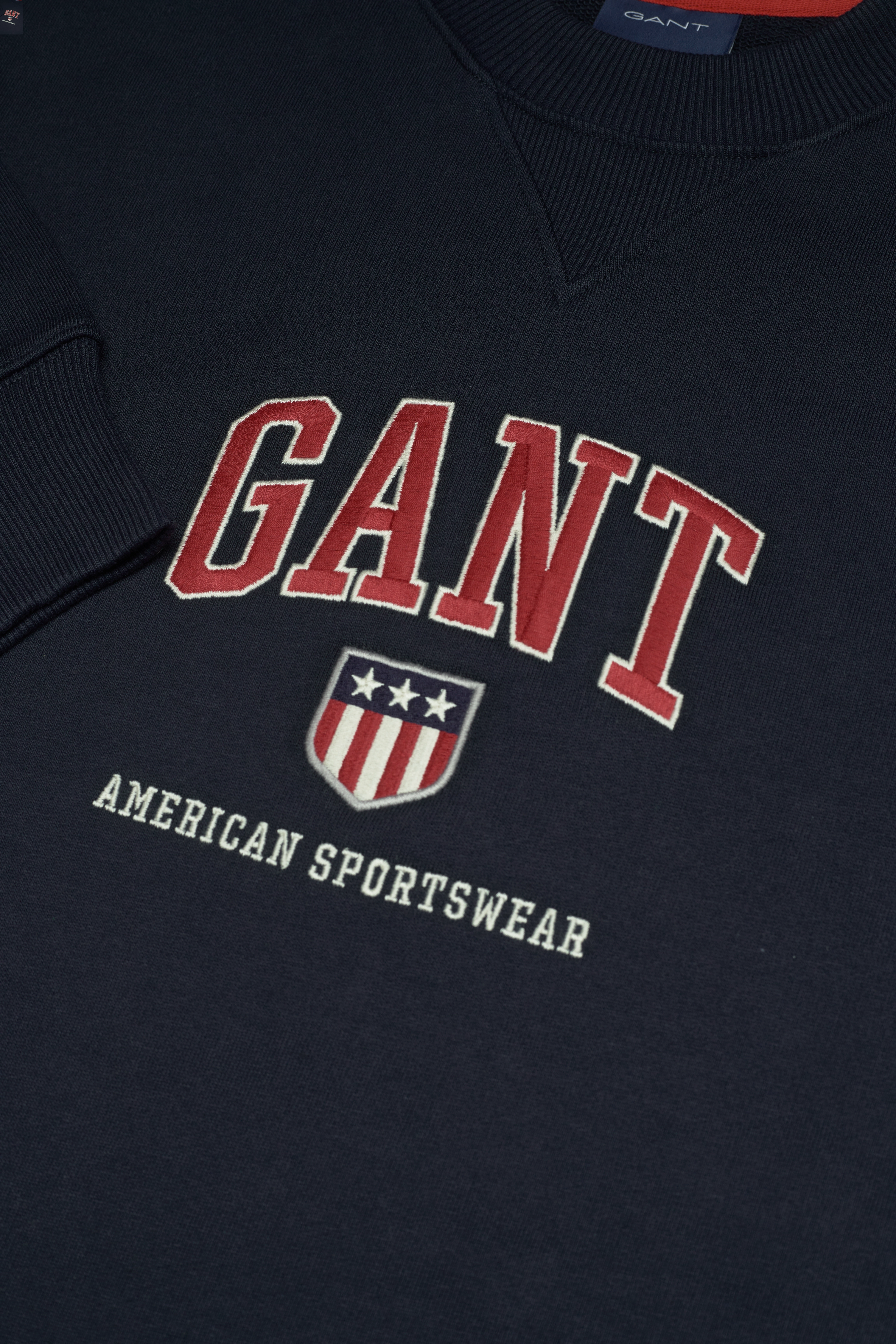 GANT - D.2 RETRO SHIELD C-NECK SWEAT - evening blue - 2