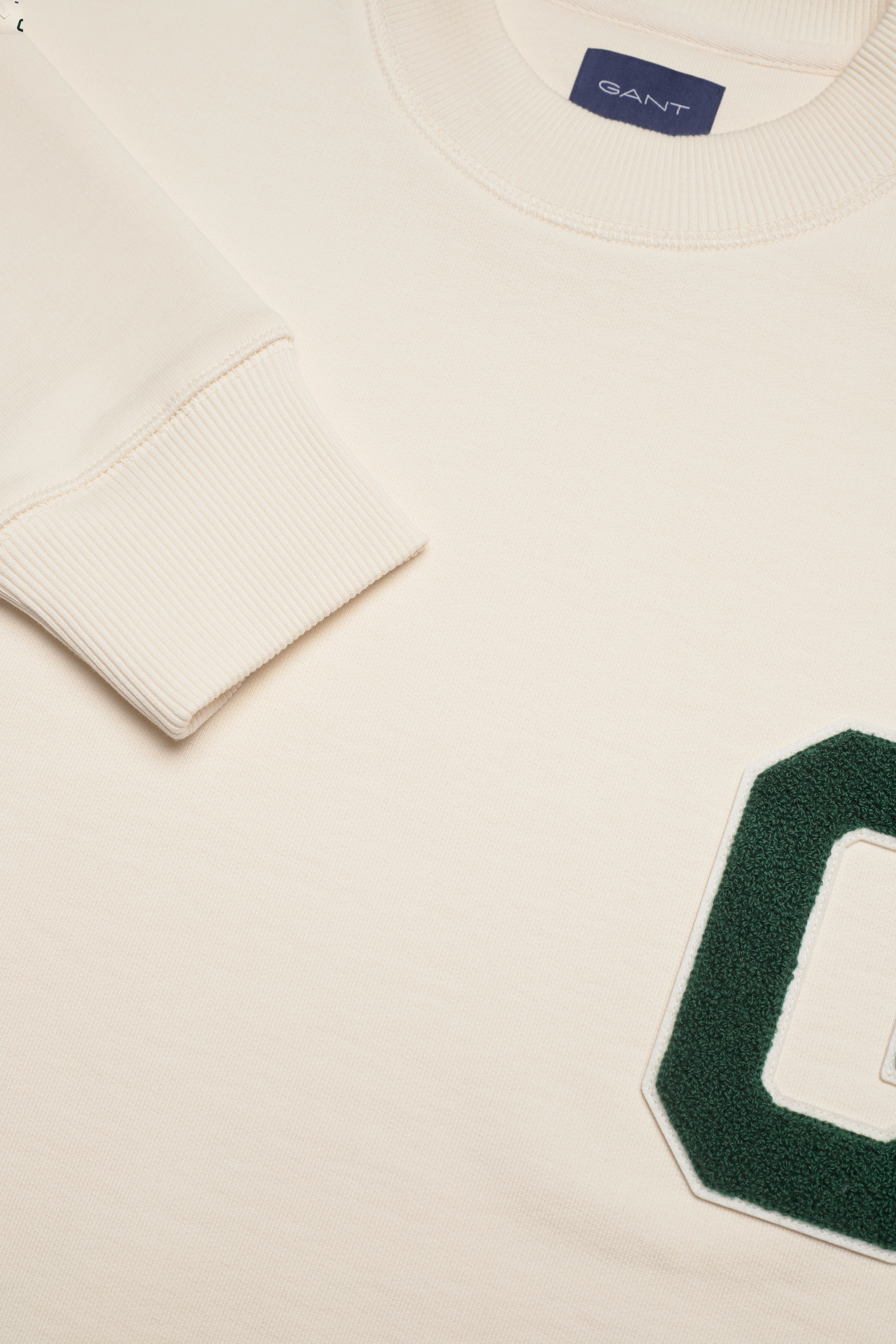 GANT - D.2 COLLEGIATE G C-NECK SWEAT - cream - 2